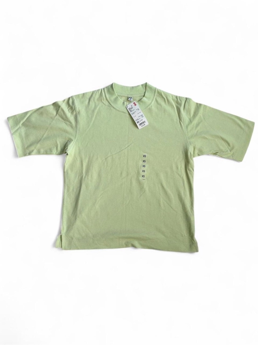 NWT uniqlo green cotton tee